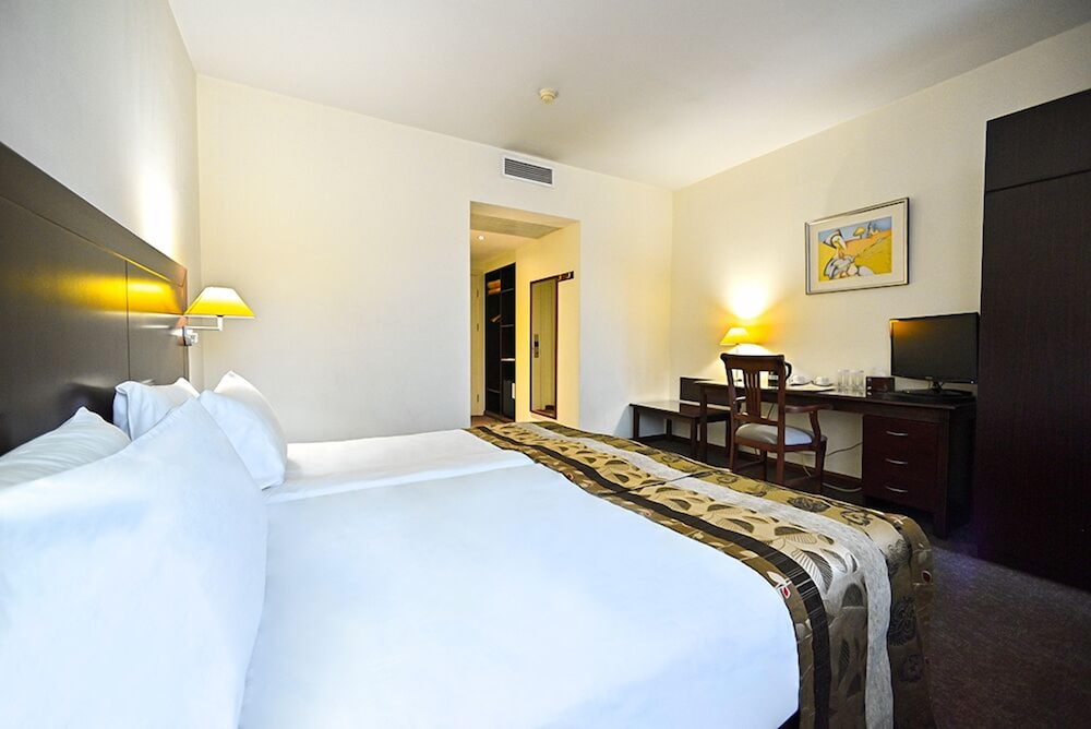 Фото Europe Hotel