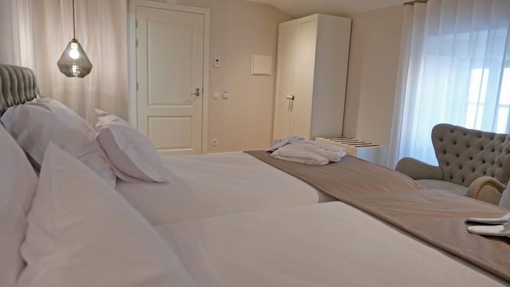 Фото Casa dos Ofícios Hotel