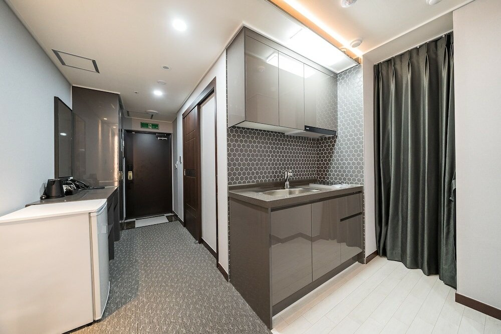 Фото GriffinBay Hotel