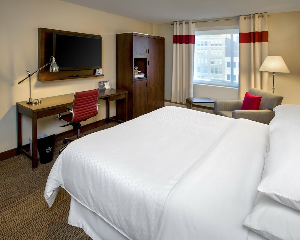 Фото Four Points by Sheraton Charleston