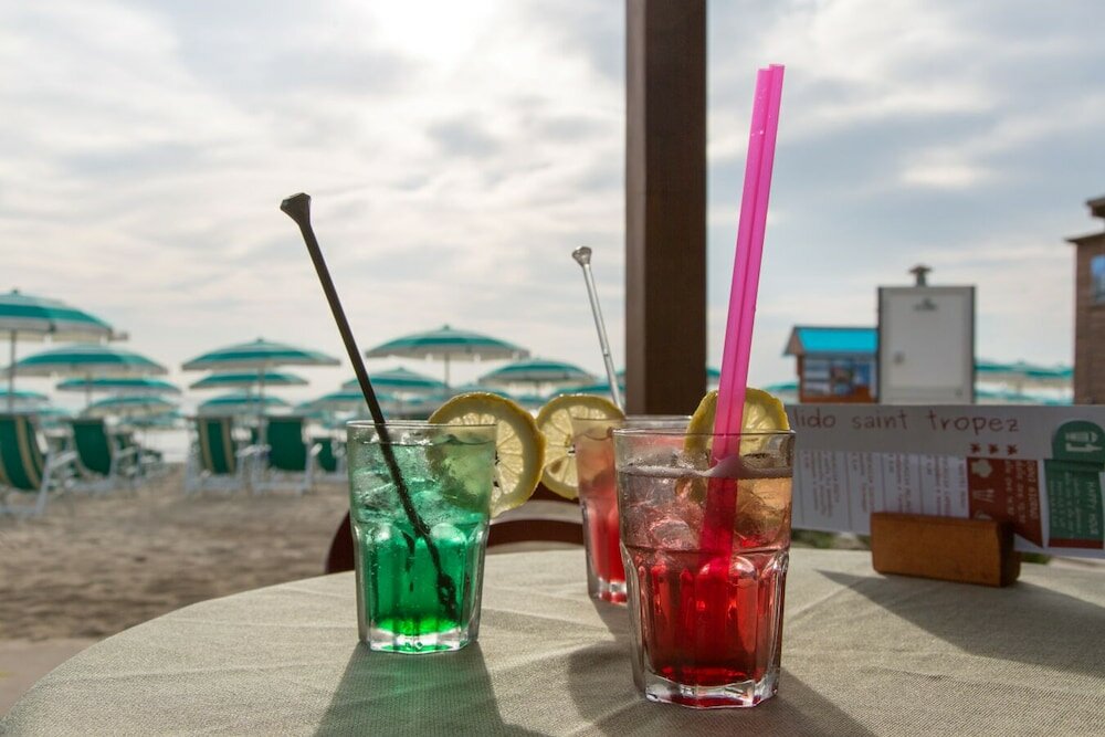 Фото Hotel Saint Tropez