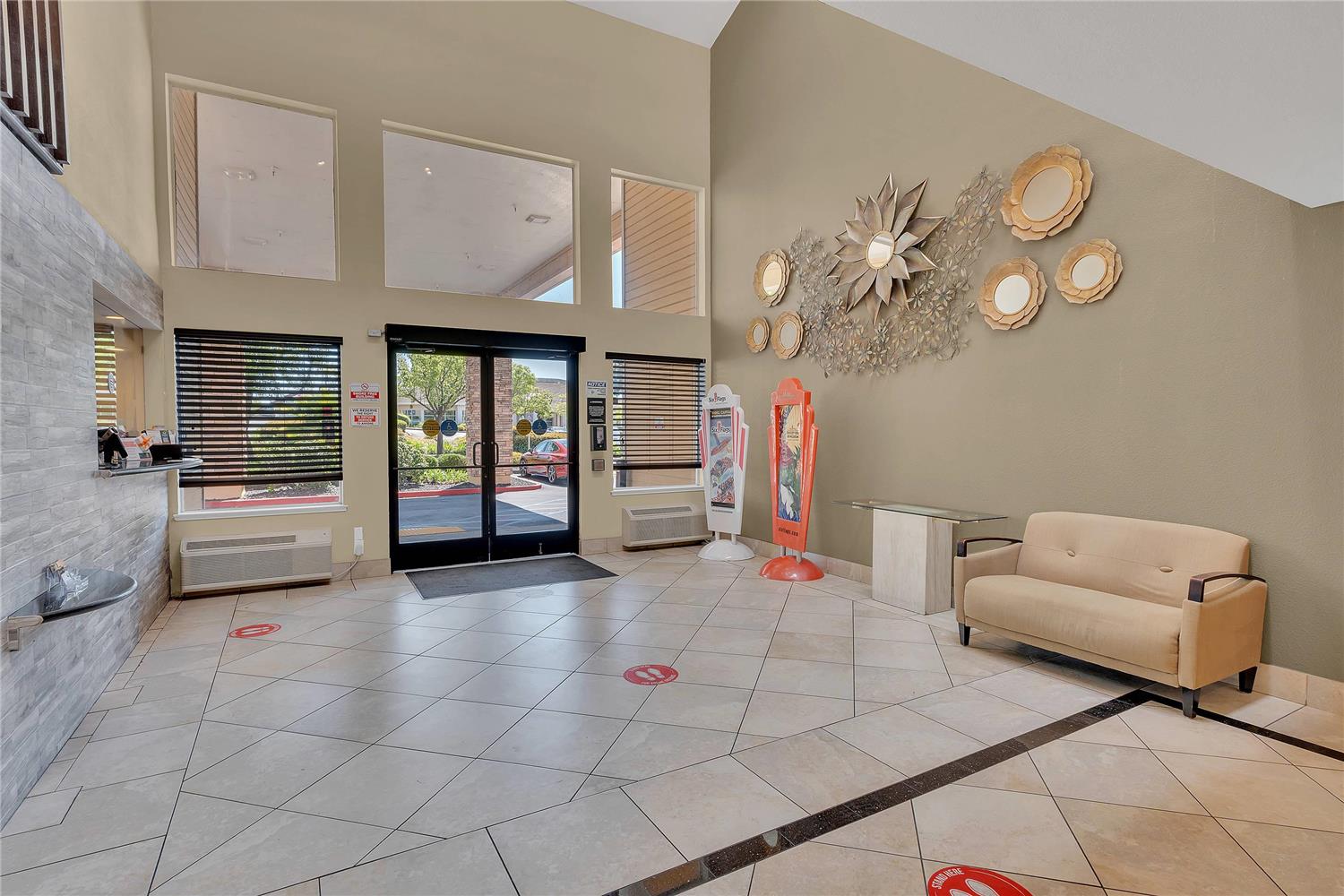 Фото Quality Inn near Six Flags Discovery Kingdom - Napa Valley