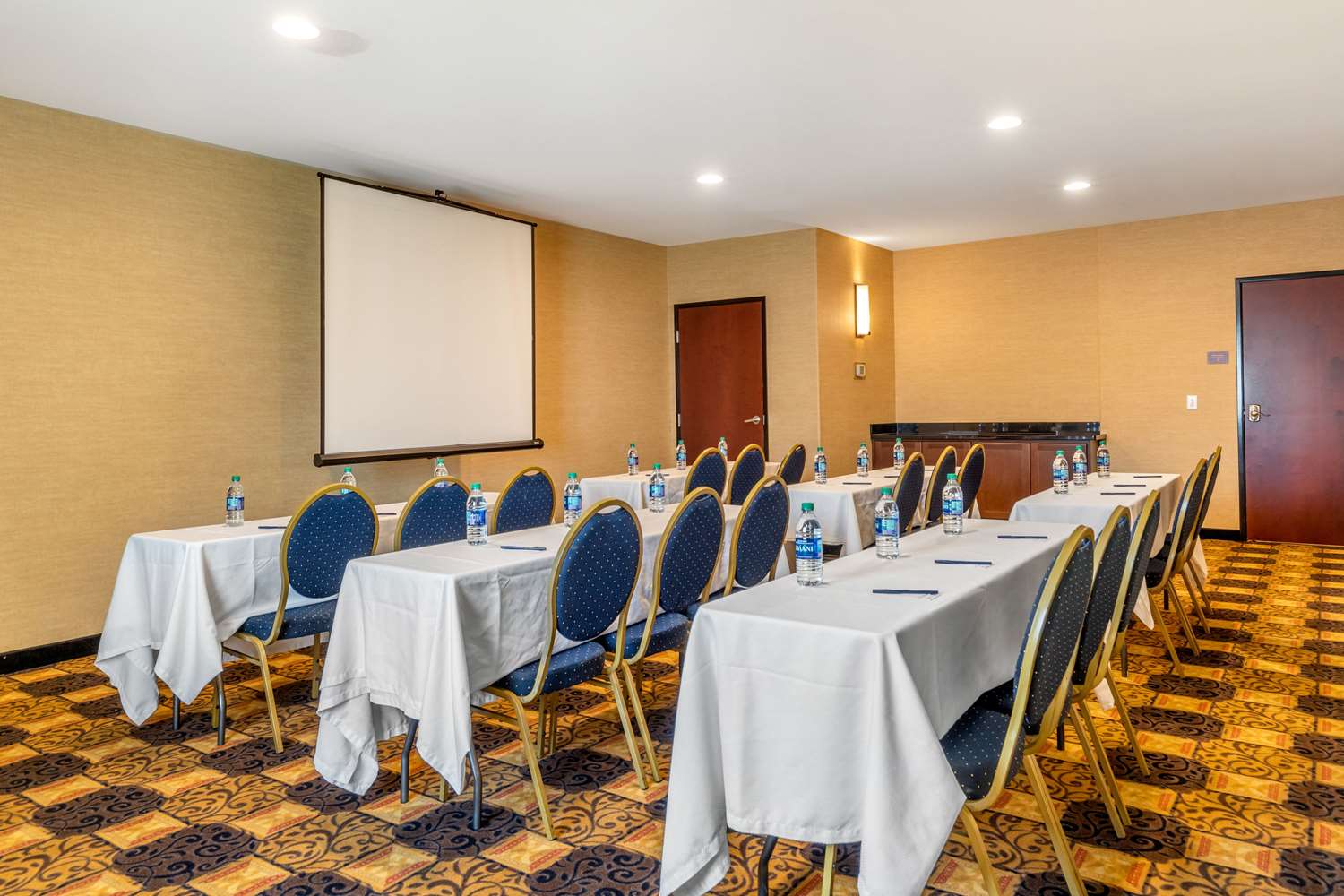 Фото Comfort Suites San Antonio North - Stone Oak