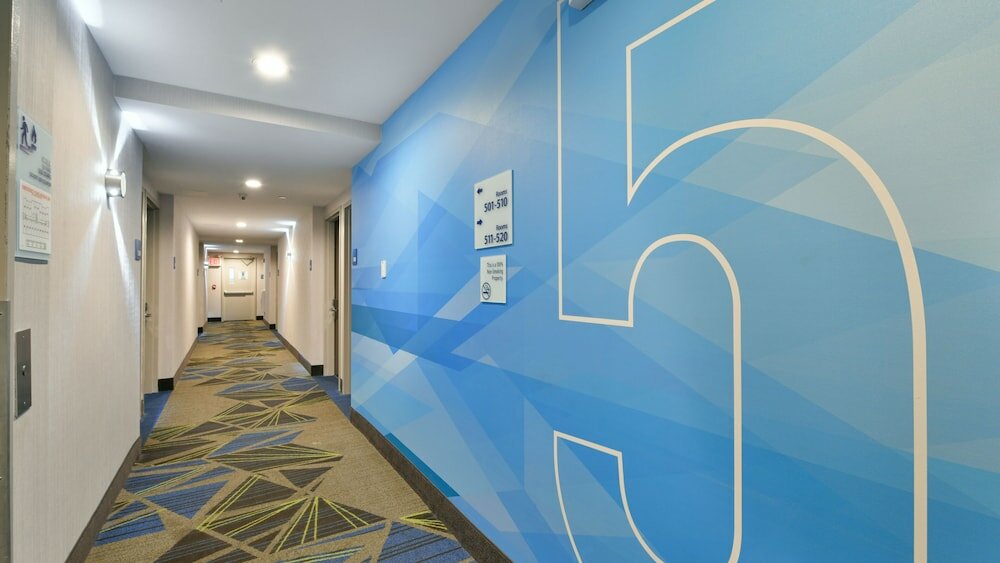 Фото Holiday Inn Express Staten Island West