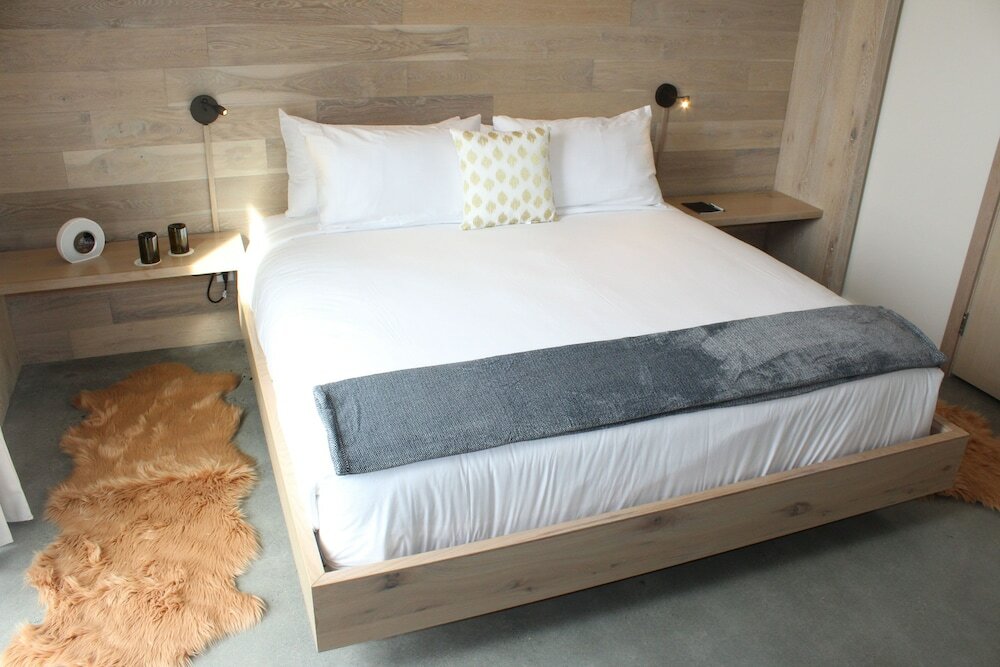 Фото The Preston House & Hotel