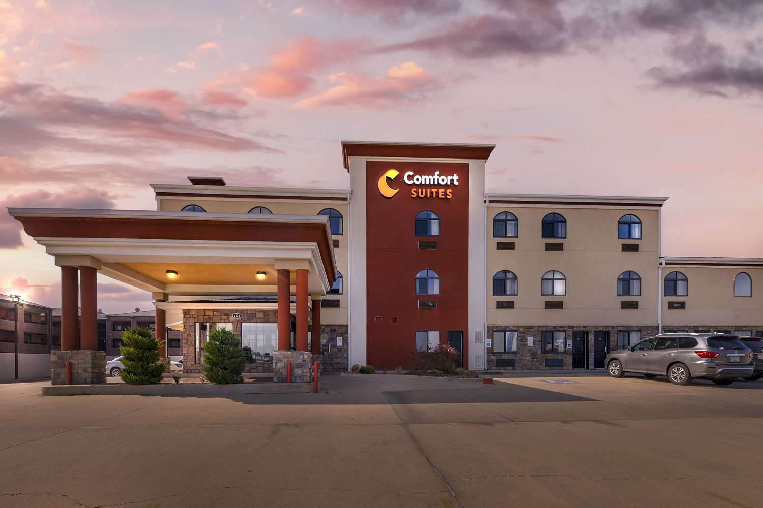 Фото Comfort Suites Fairgrounds West
