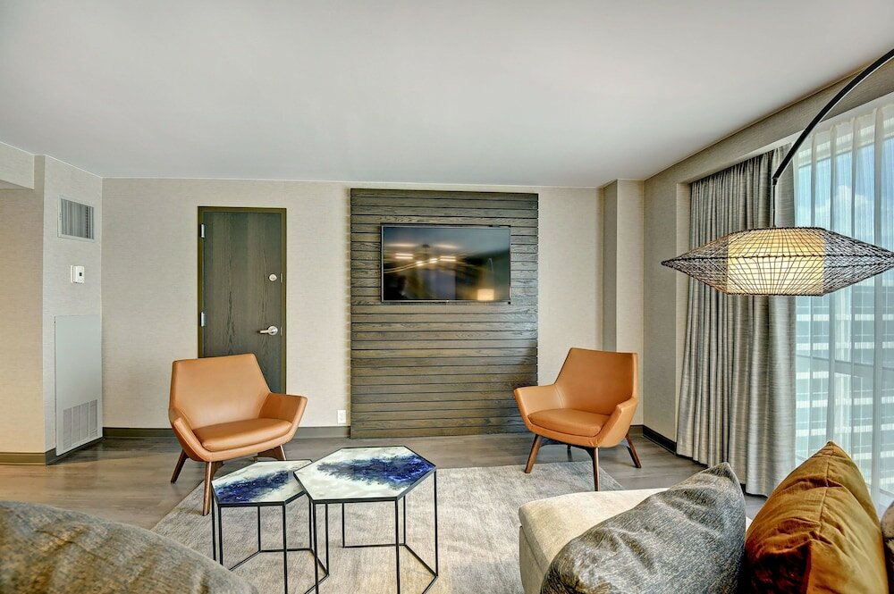 Фото Marriott Tulsa Hotel Southern Hills