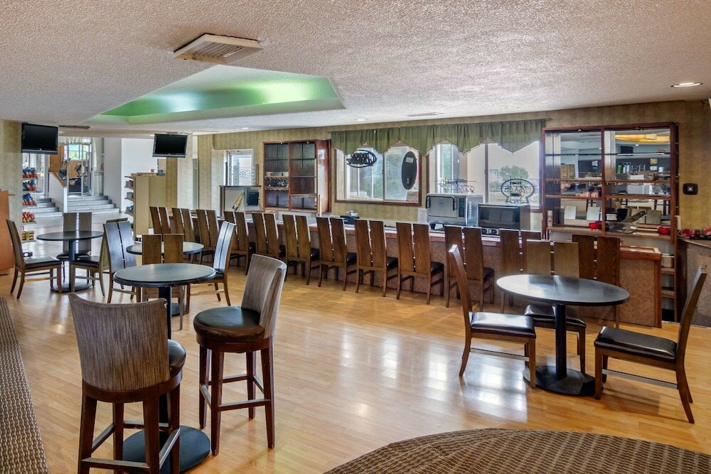 Фото Отель Quality Inn Denver Downtown