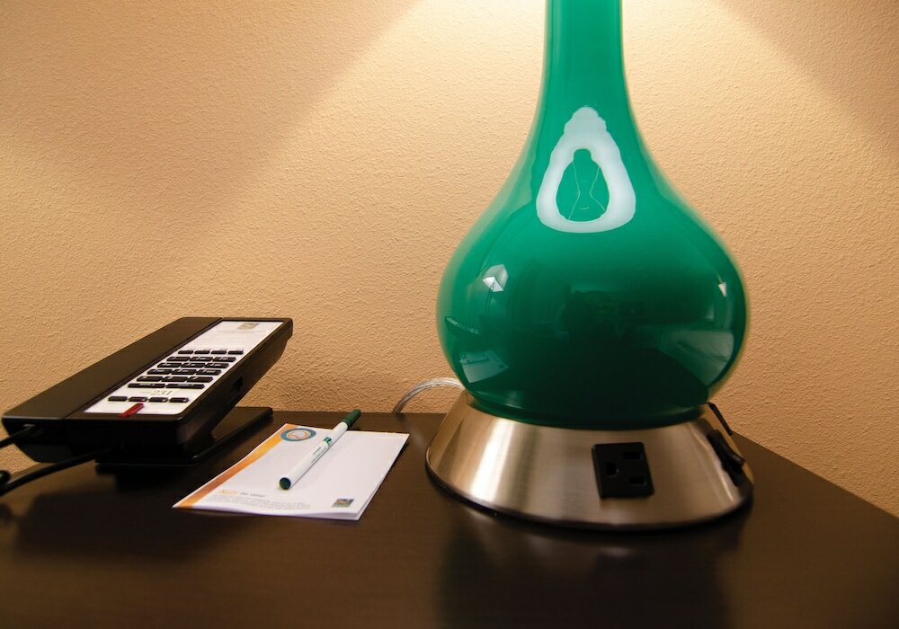 Фото Cottage Grove Inn