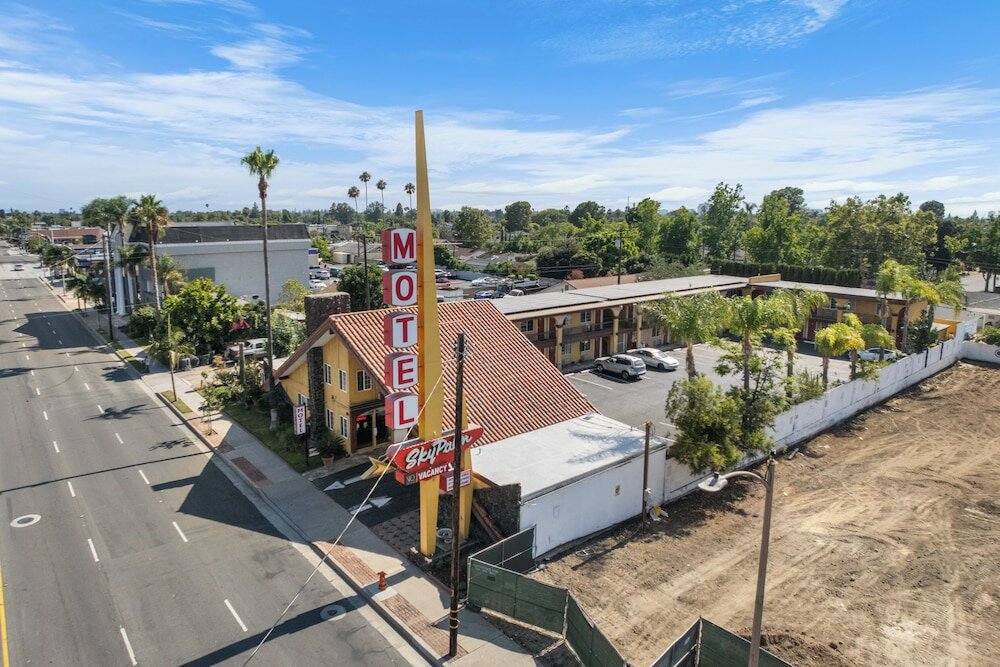 Фото Sky Palm Motel
