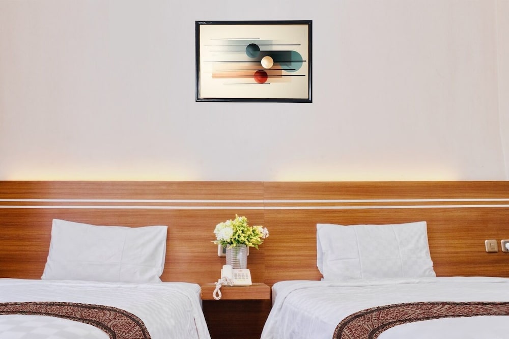 Фото Airy Bandara Ahmad Yani Anjasmoro Raya 74 Semarang