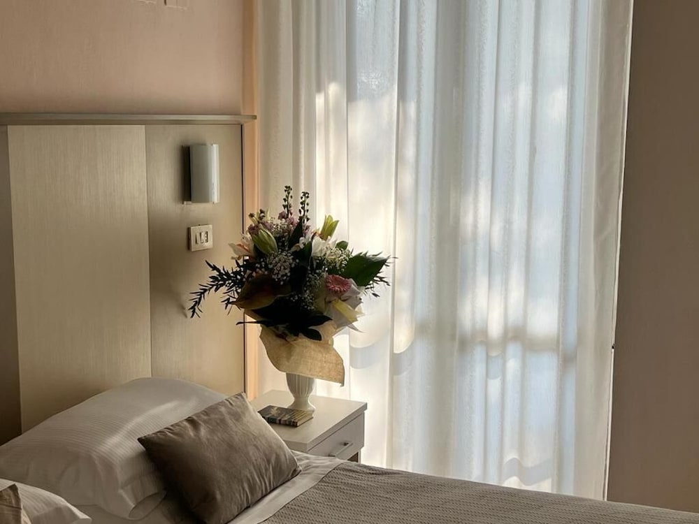 Фото Hotel Brown