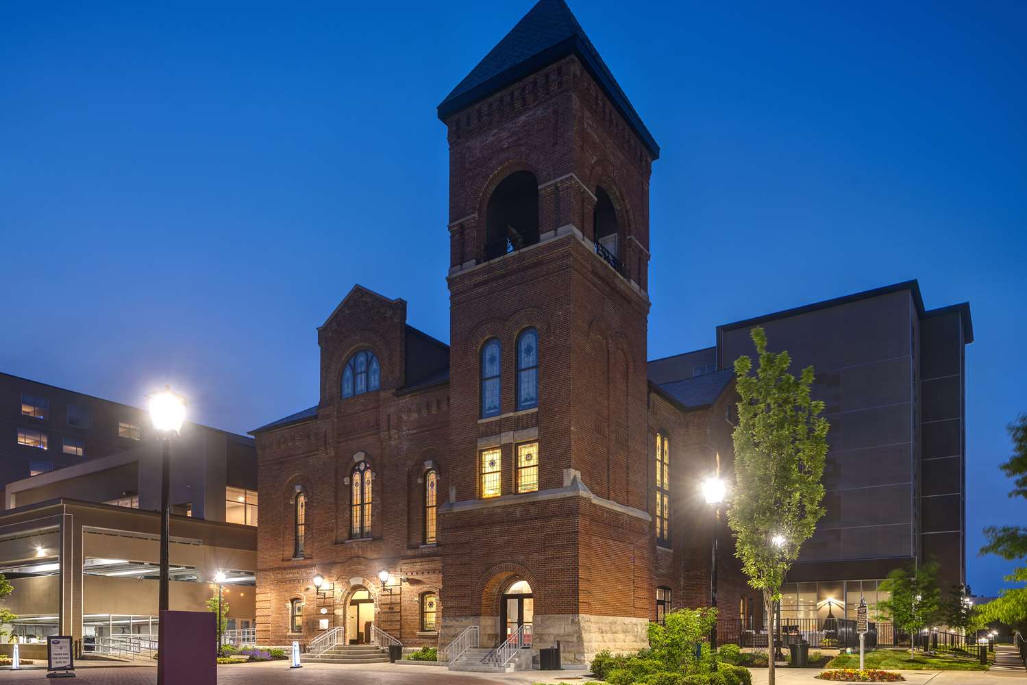 Фото Homewood Suites by Hilton Indianapolis Downtown Iupui