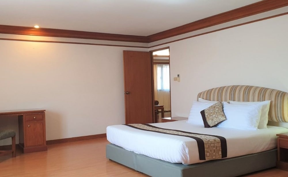 Фото United Tower Thonglor by Aspira