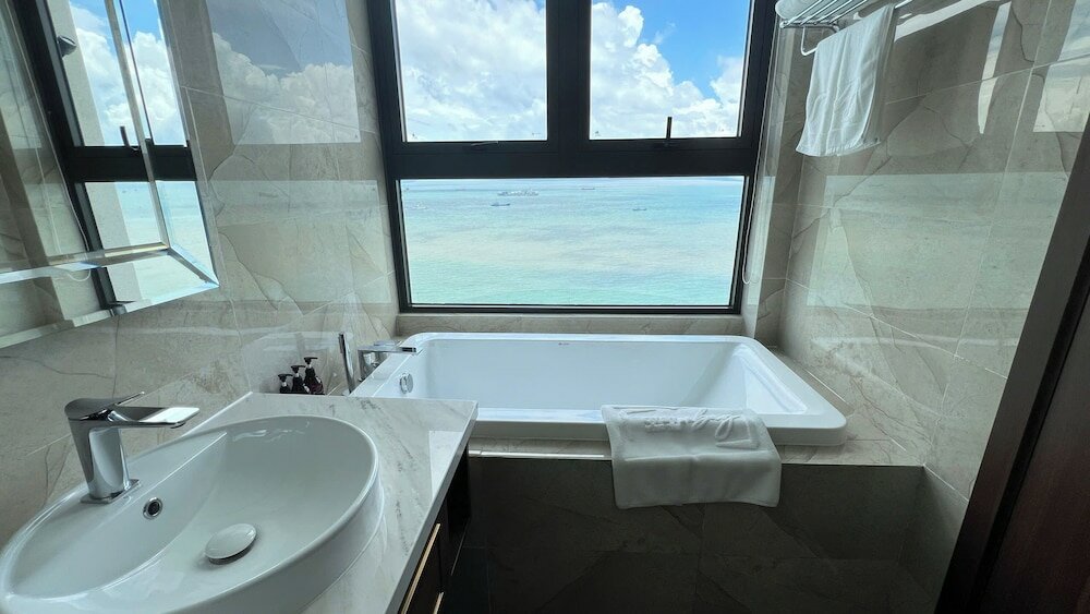 Фото Oyster Bay Hotel Vung Tau