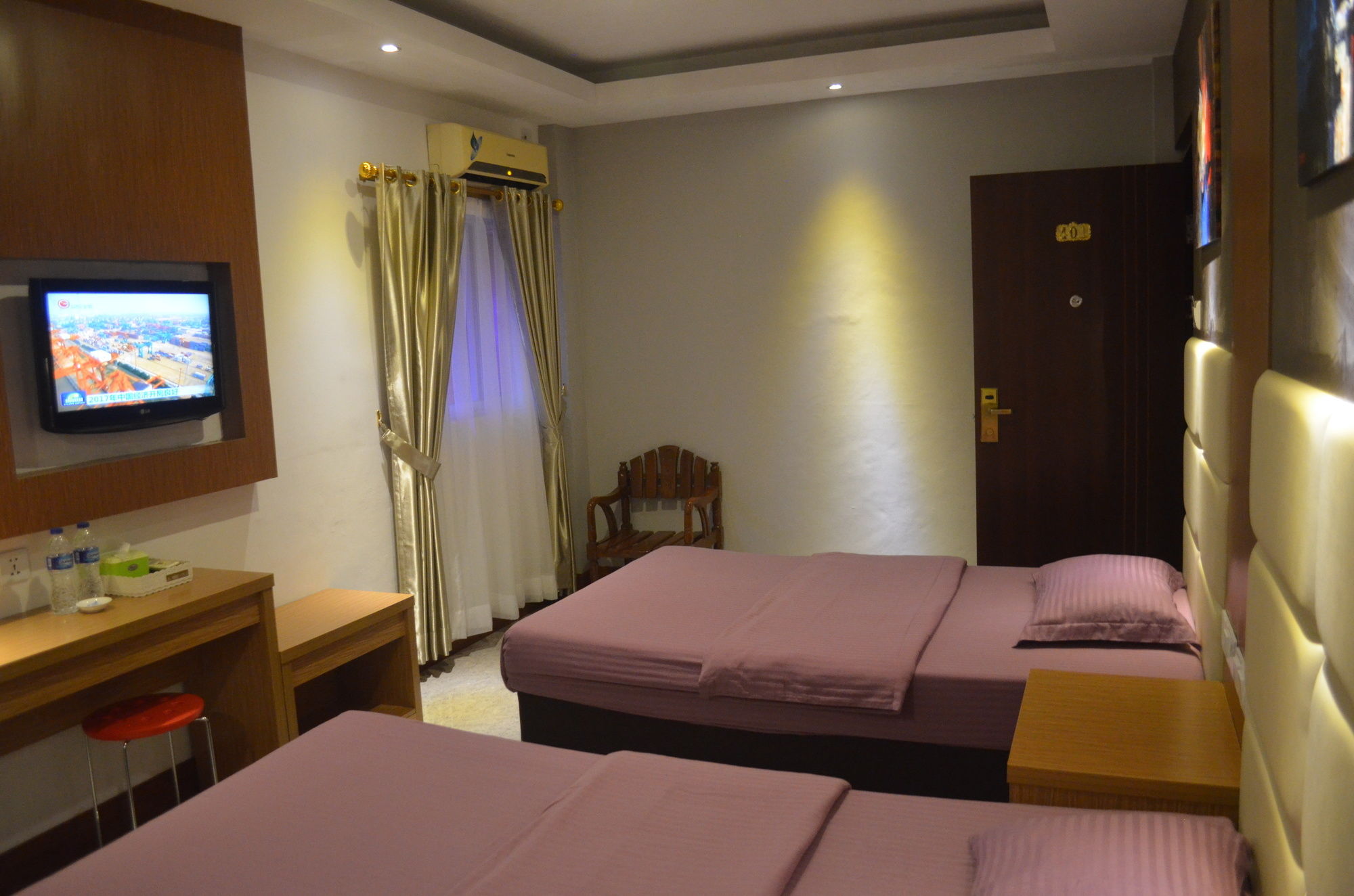 Фото Hotel Mustika Gajah Mada