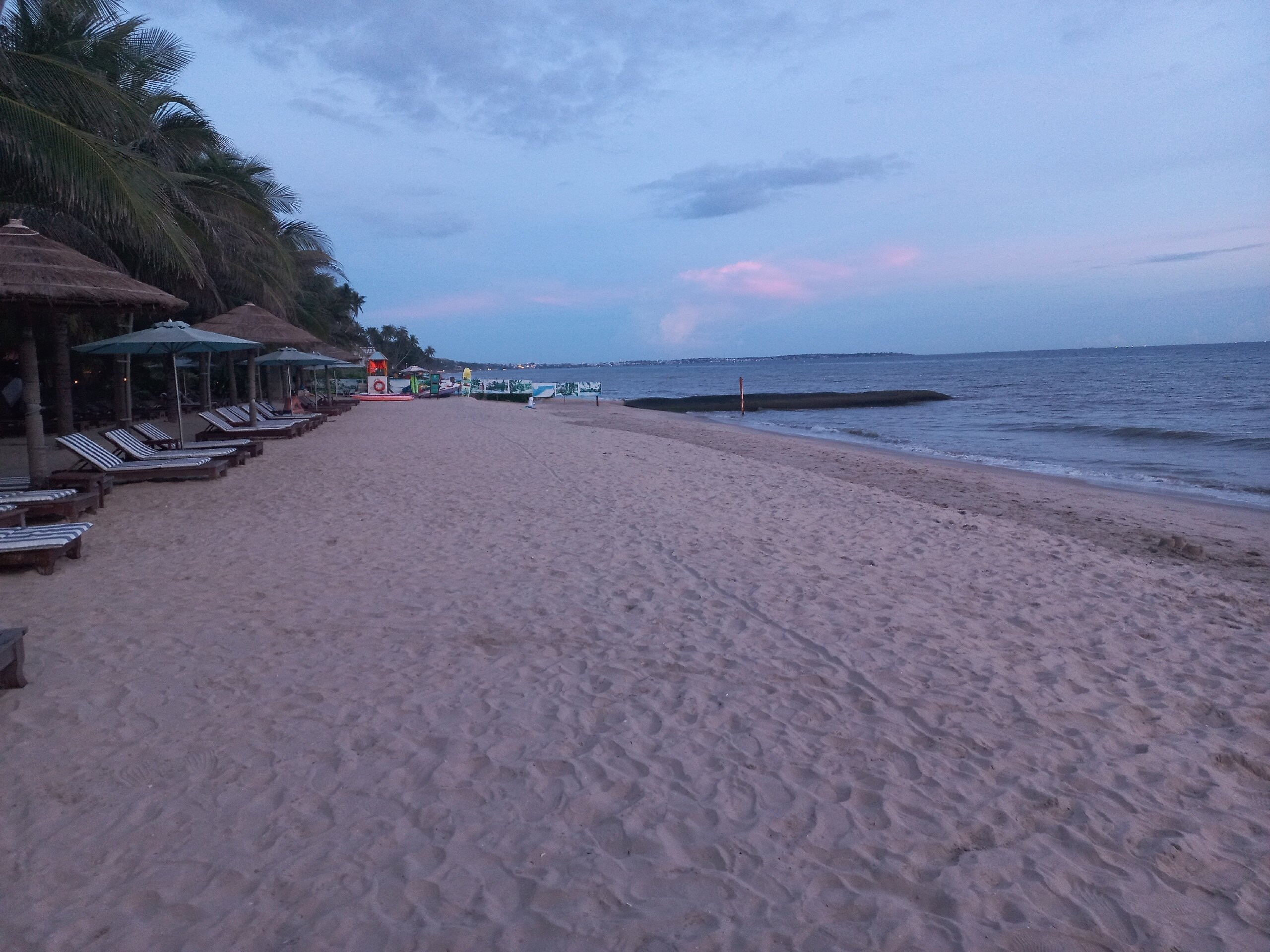 Фото Hoang Ngoc Beach Resort