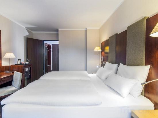 Фото Nh Budapest City