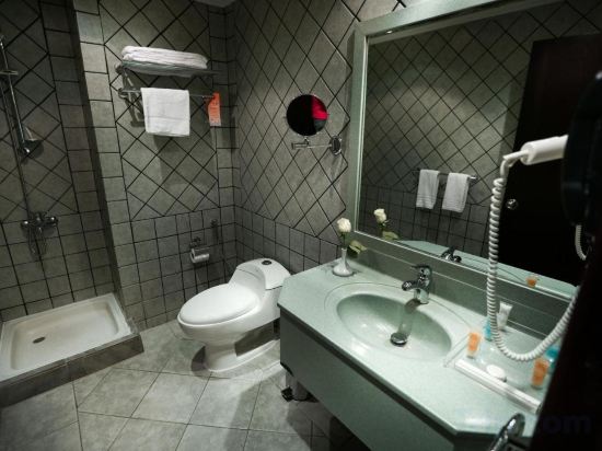 Фото Howard Johnson Hotel Dammam