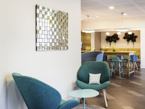 Фото Aparthotel Adagio la Défense Courbevoie