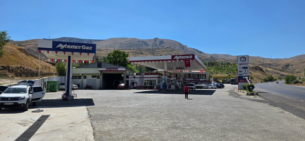 Gas station Aytemiz, Tortum, photo
