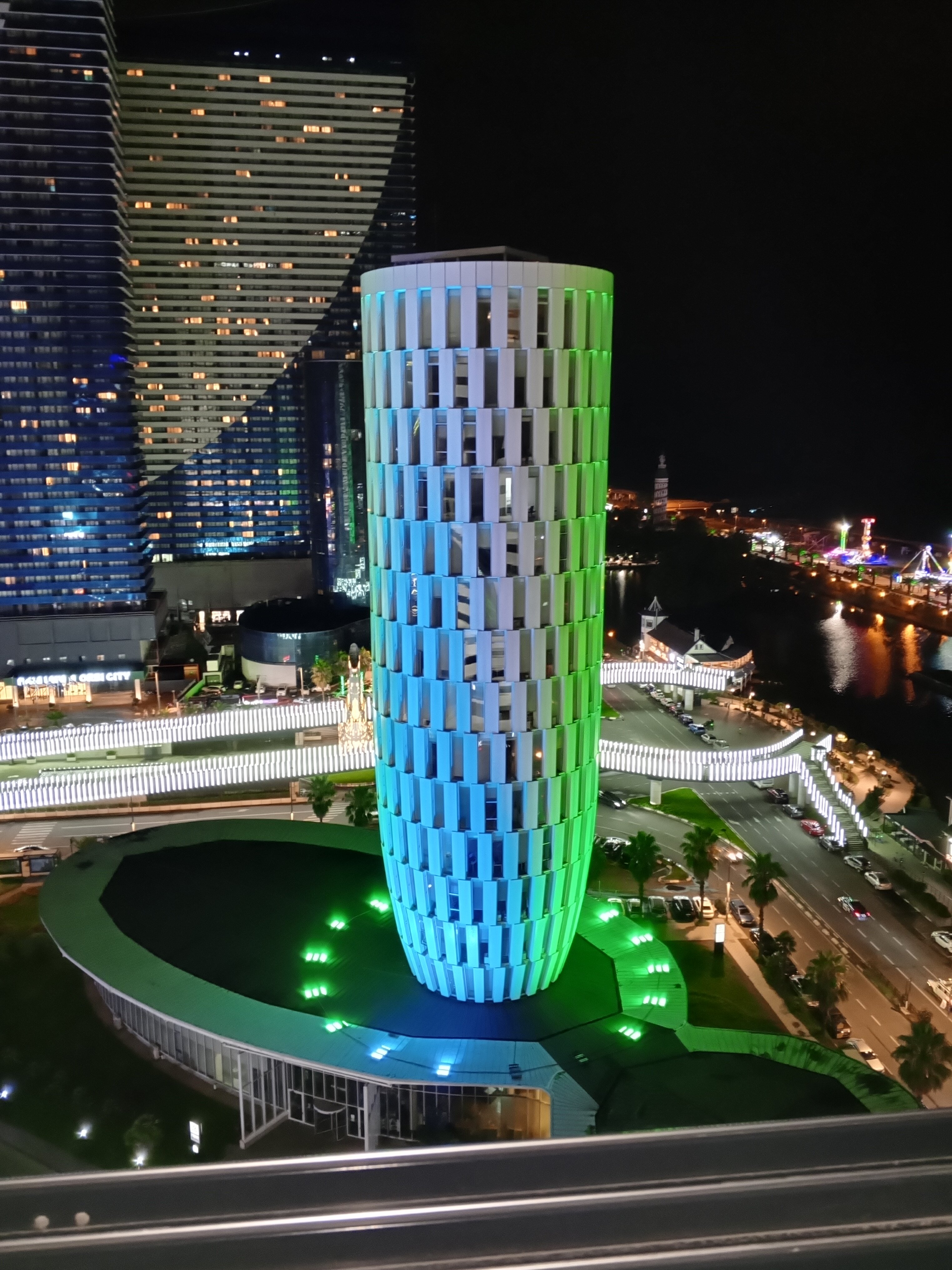 Фото Courtyard by Marriott Batumi