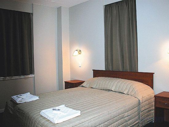 Фото Kiwi International Hotel