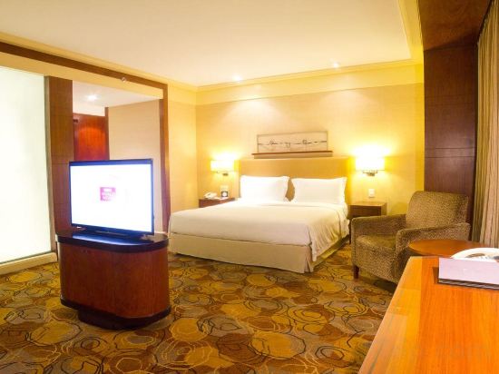 Фото New Coast Hotel Manila