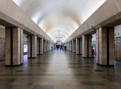 Sarajishvili (Tbilisi, Davit Guramishvilis gamziri), metro station