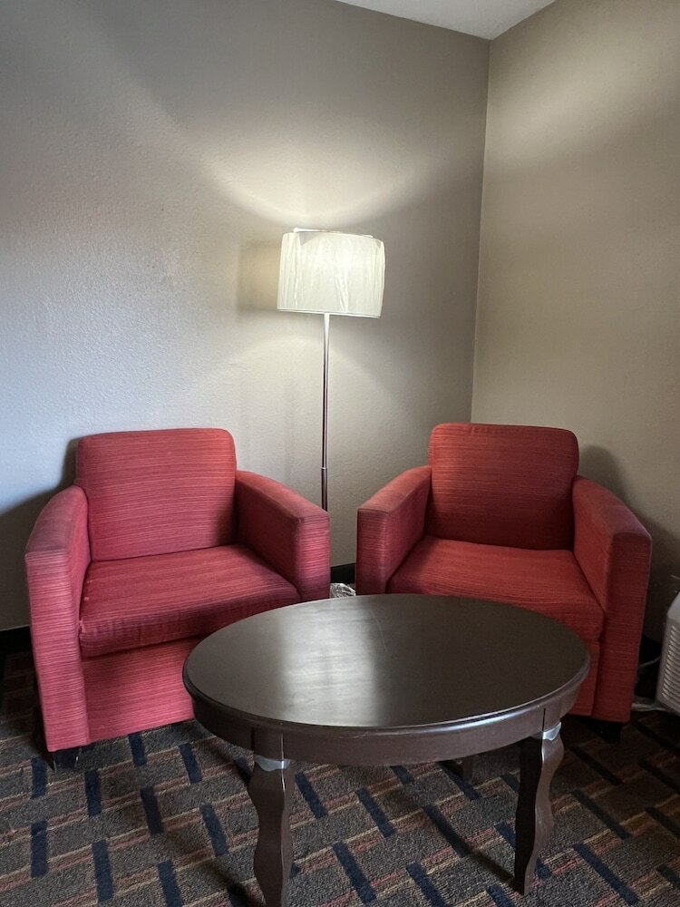 Фото Super 8 by Wyndham Norcross/I-85 Atlanta