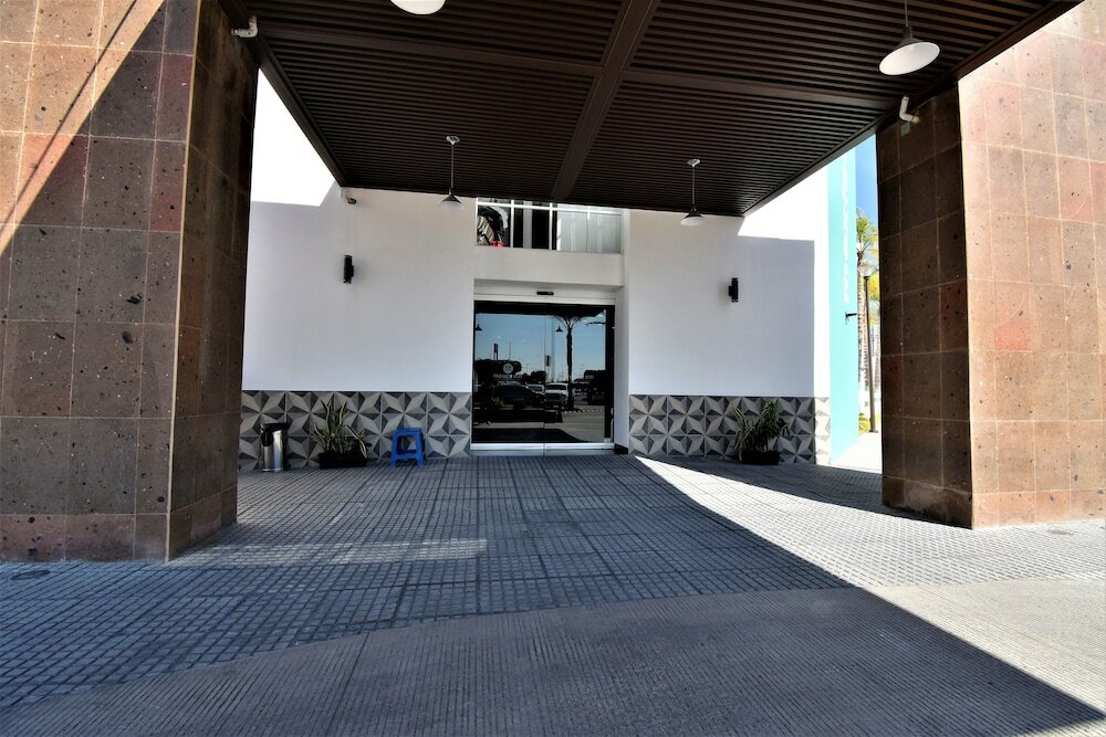 Фото Mexico Inn Express Salamanca