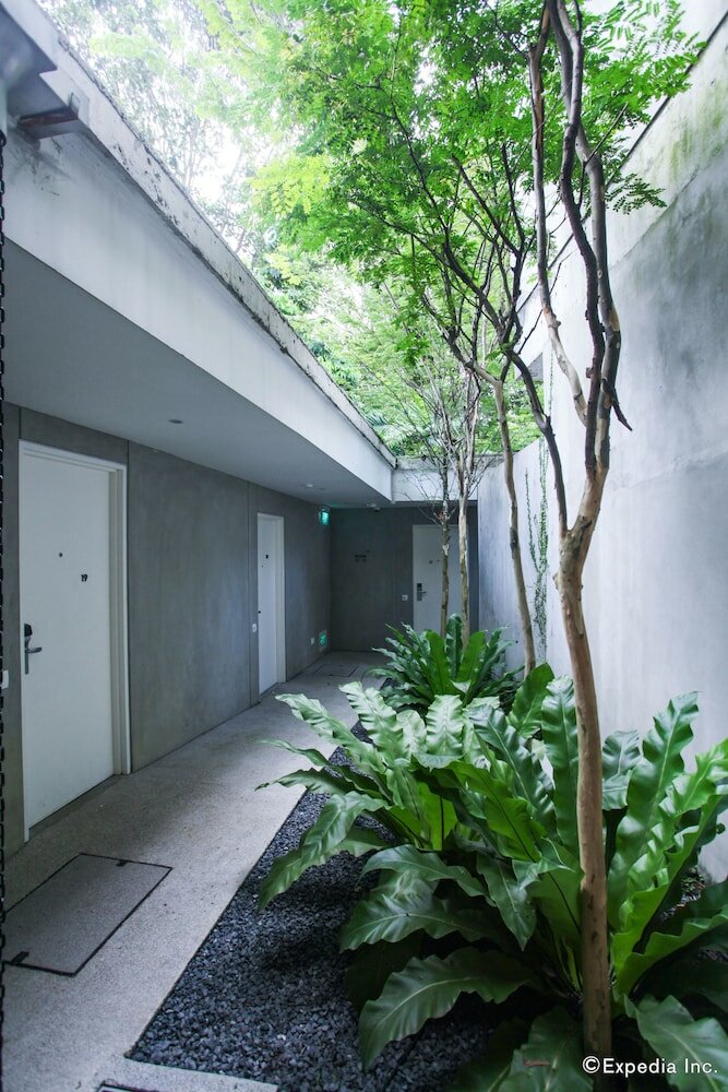 Фото Lloyd's Inn