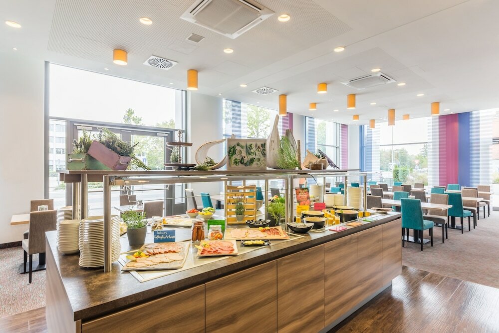 Фото Park Inn by Radisson Neumarkt