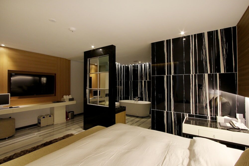 Фото Royal Prime Hotel