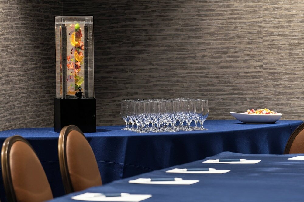 Фото Sheraton Oklahoma City Downtown Hotel