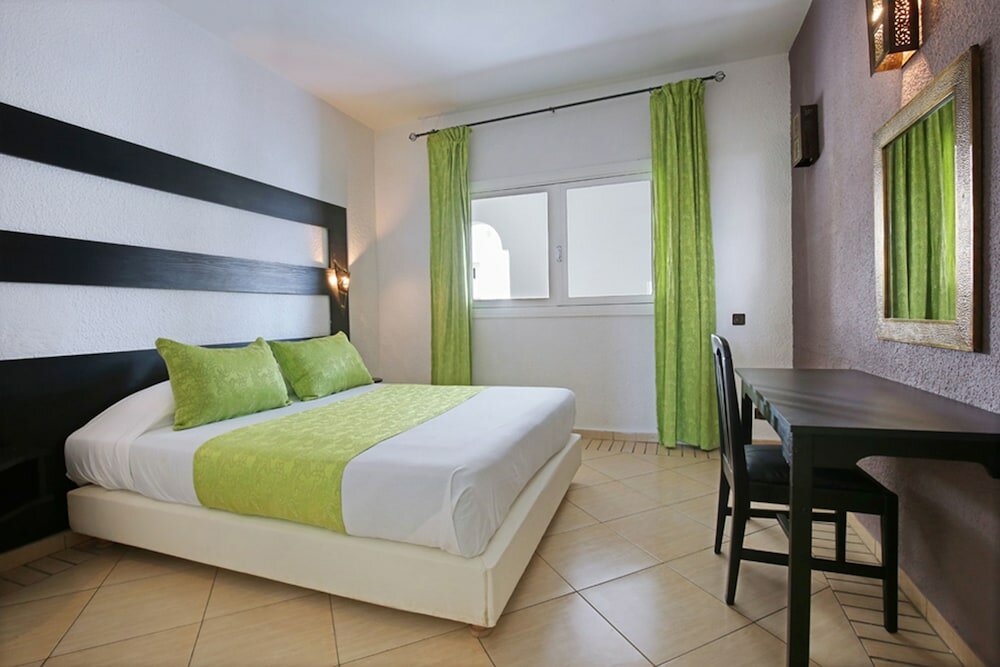 Фото Anezi Tower Hotel