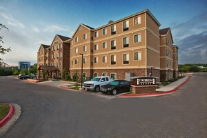 Гостиница Staybridge Suites Austin South Interstate Hwy 35, an Ihg Hotel