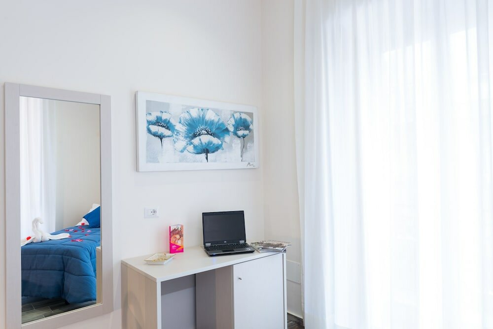 Фото Napoli's Gold Hotel