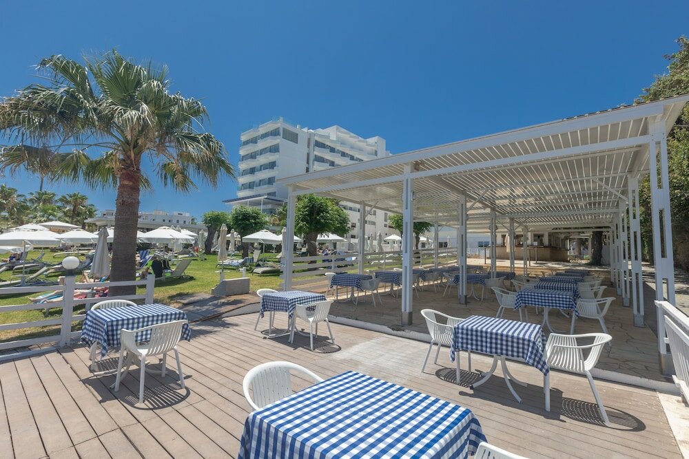 Фото Iliada Beach Hotel