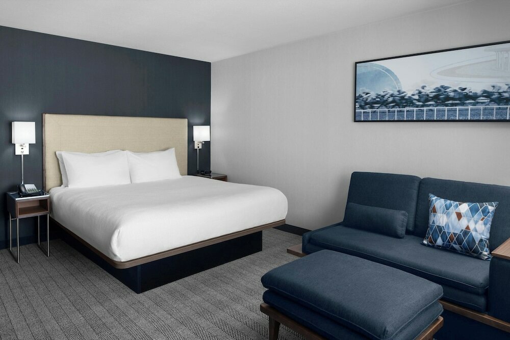 Фото Courtyard by Marriott Los Angeles Burbank Airport