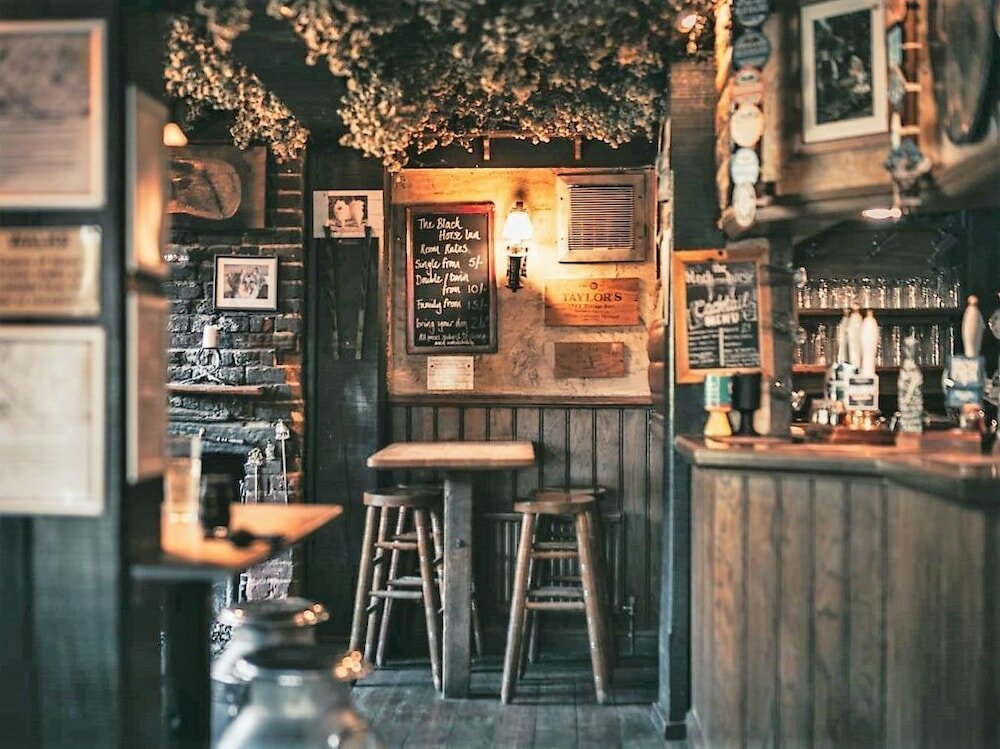 Фото The Black Horse Inn