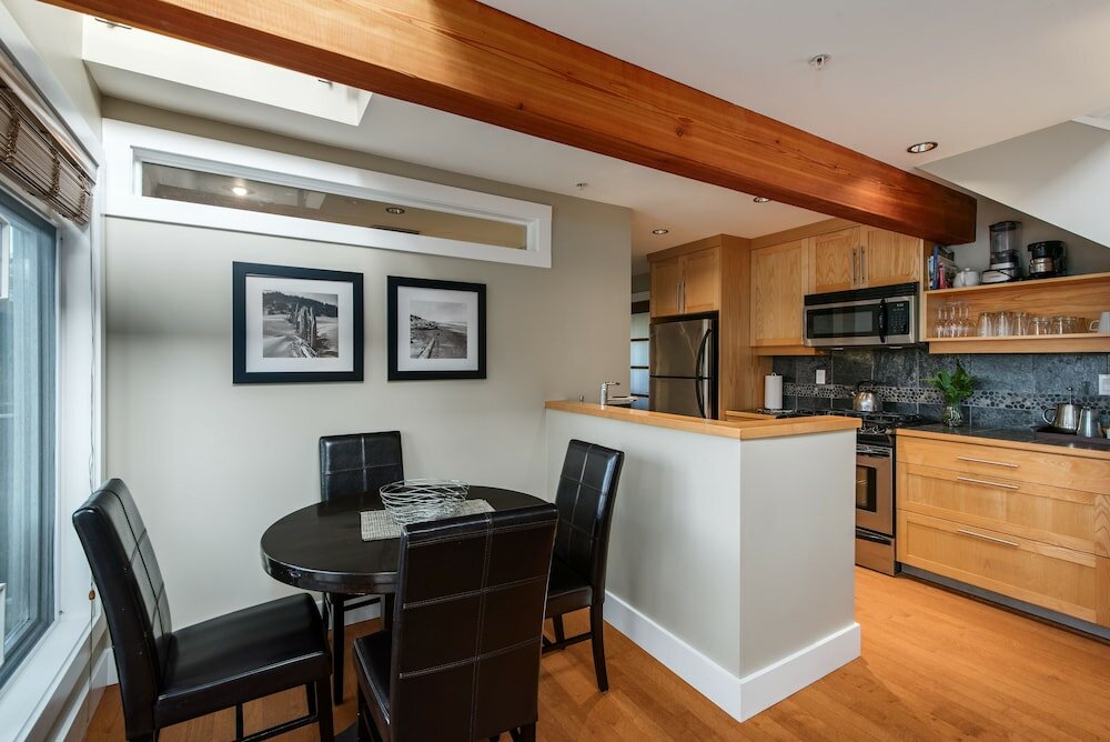 Фото Cox Bay Beach Resort