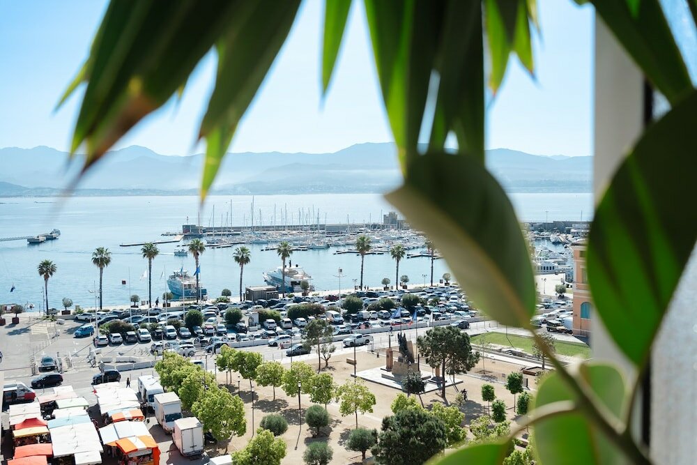 Фото Hotel du Golfe