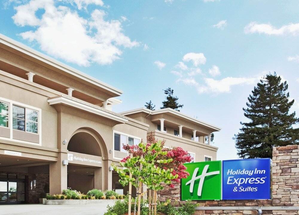 Фото Holiday Inn Express Hotel & Suites Santa Cruz, an Ihg Hotel