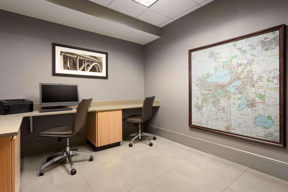 Фото Country Inn & Suites by Radisson, Madison West, Wi