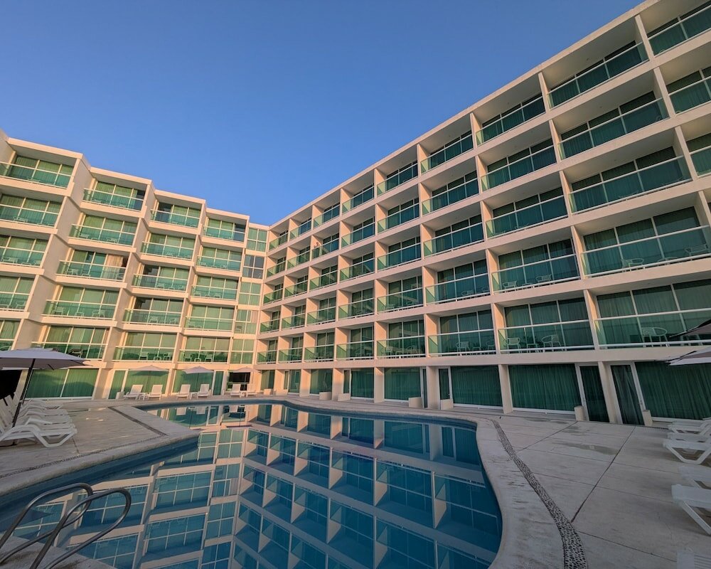 Фото отеля 3