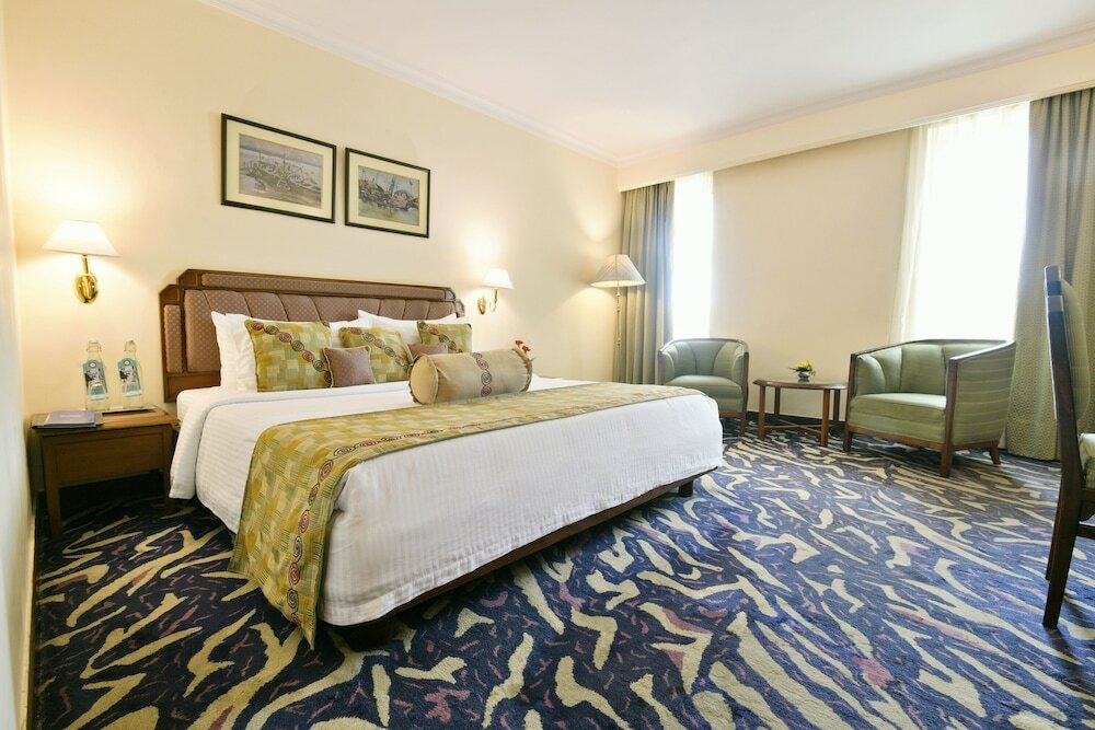 Фото Peerless Hotel Kolkata