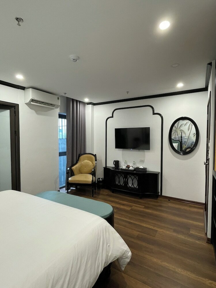 Фото Aquarius Premium Hotel