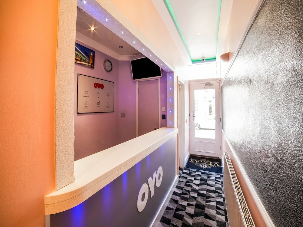 Фото Oyo Vegas Hotel