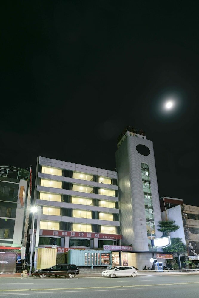 Фото отеля 1